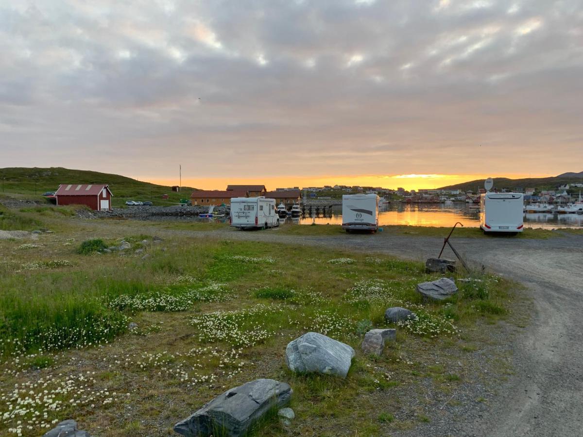 Adventure Camp Mehamn Hotell Eksteriør bilde